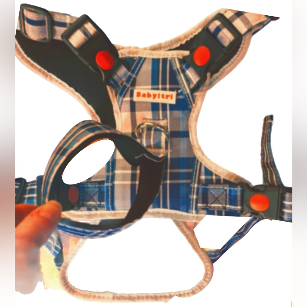 NWOT BABYLTRL Plaid Dog Harnes. No-Pull & Adjustable Straps & Handle. Size: Med